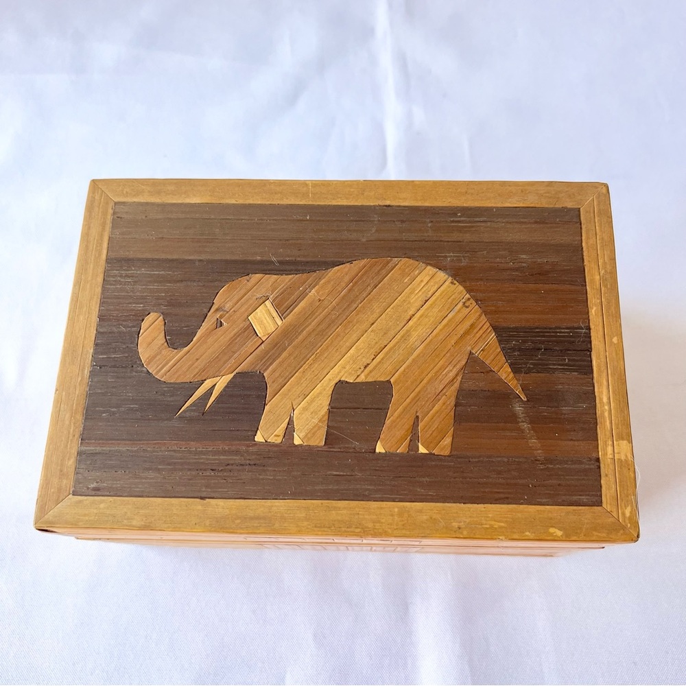Vintage Elephant Wood Treasure Box - Picture 8 of 8